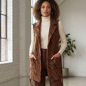 Tahari Chocolate and Ebony Patterned Vest